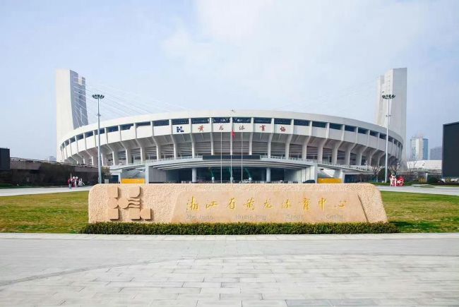 2019年度票房前六名（截至8月6日）分别是，《复仇者联盟4:终局之战》（27.9亿美元），《狮子王》（12亿美元），《惊奇队长》（11.2亿元美元），《蜘蛛侠：英雄远征》（10.7亿美元），《阿拉丁》（10.2亿美元），《玩具总动员4》（9.61亿美元）